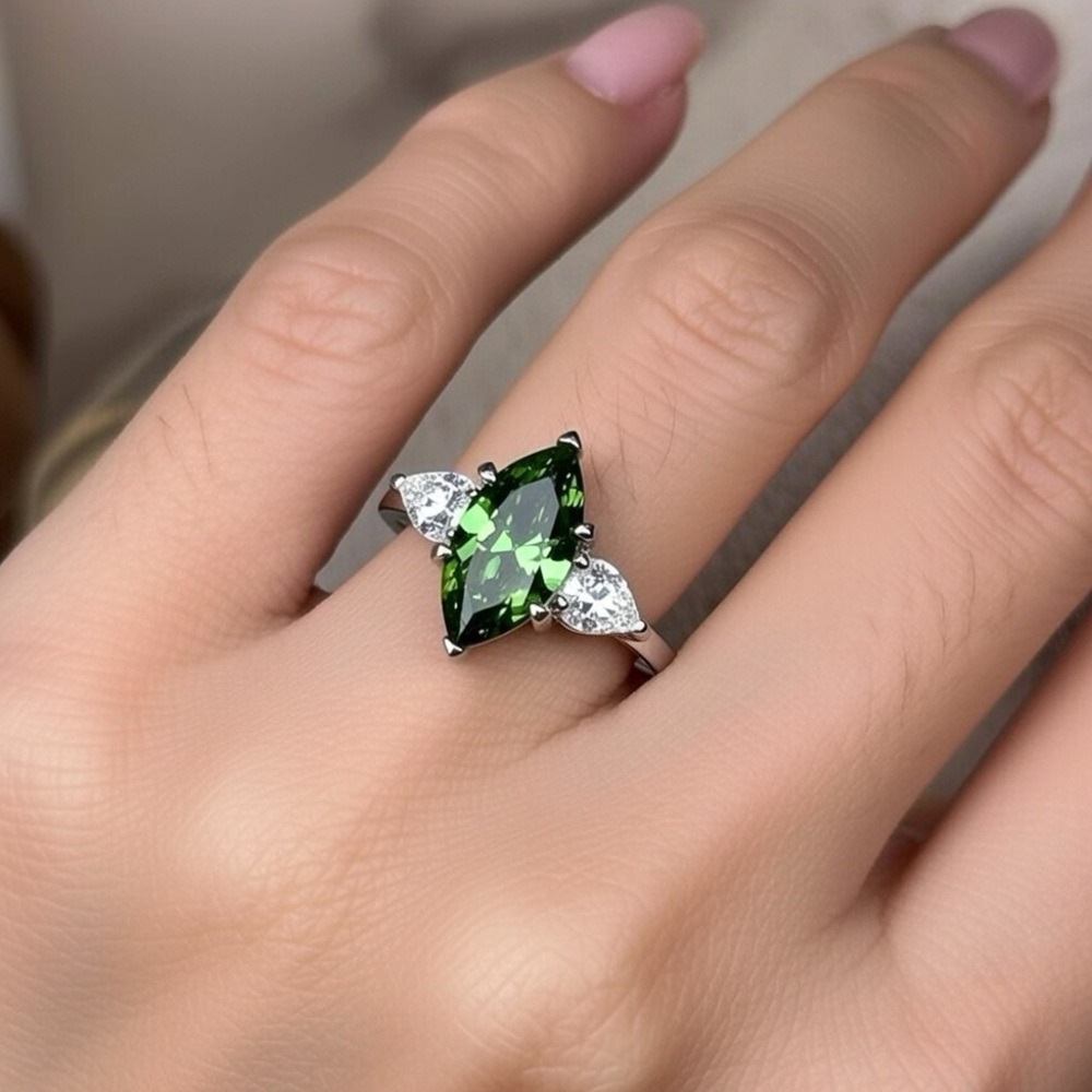 Stunning Marquise & Pear Cut Peridot/Clear Austrian Crystal Ring 6.75